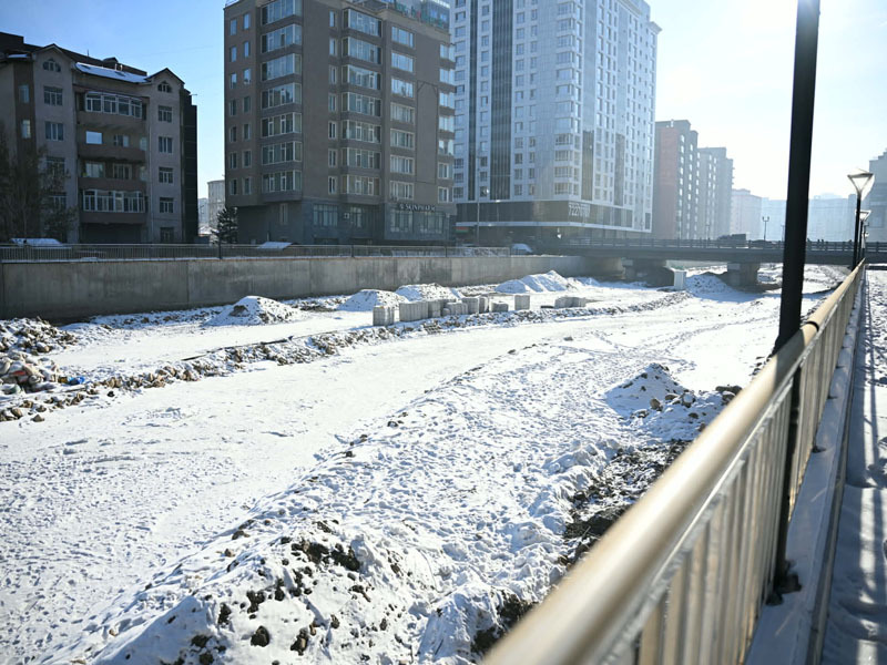 Сэлбэ голын явган зам болон бусад тохижилтын ажил 50 хувийн гүйцэтгэлтэй байна